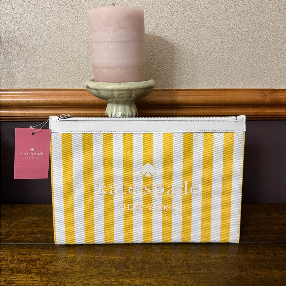 ✨NWT - Kate Spade Street Tote Large Zip Pouch✨ - Picture 3 of 8